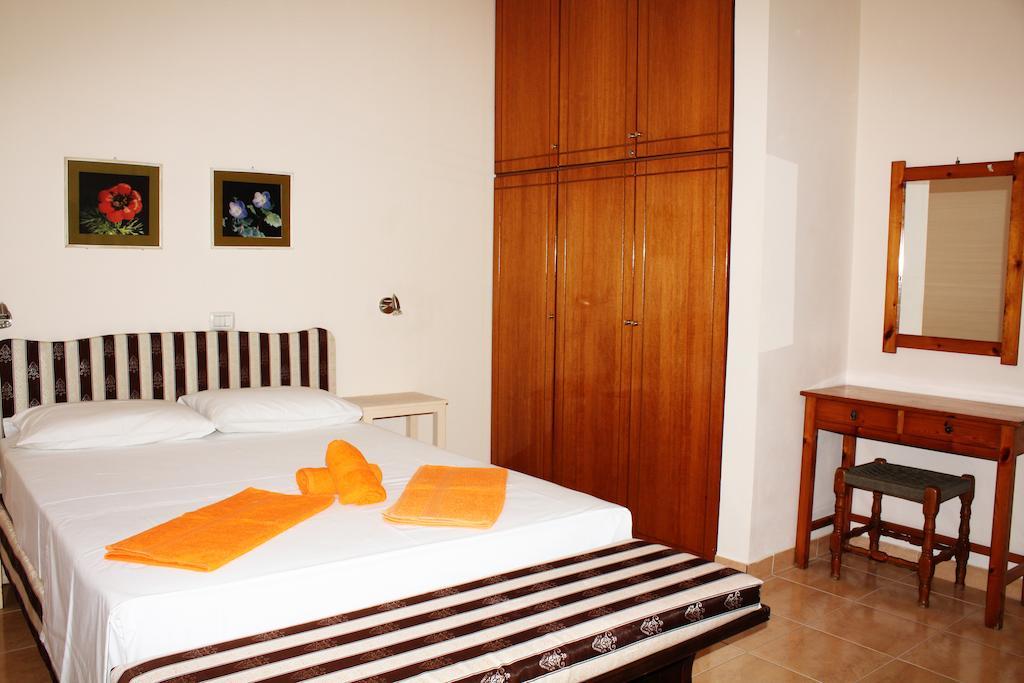 Marku Palace Ksamil Rum bild